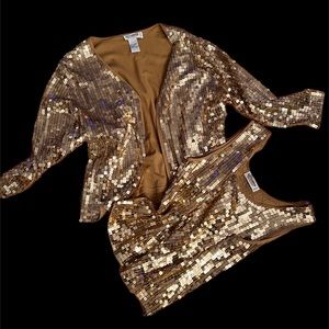 Vintage 80s Holt Renfrew montreal Solid Gold color 2pc set 🥂🍾